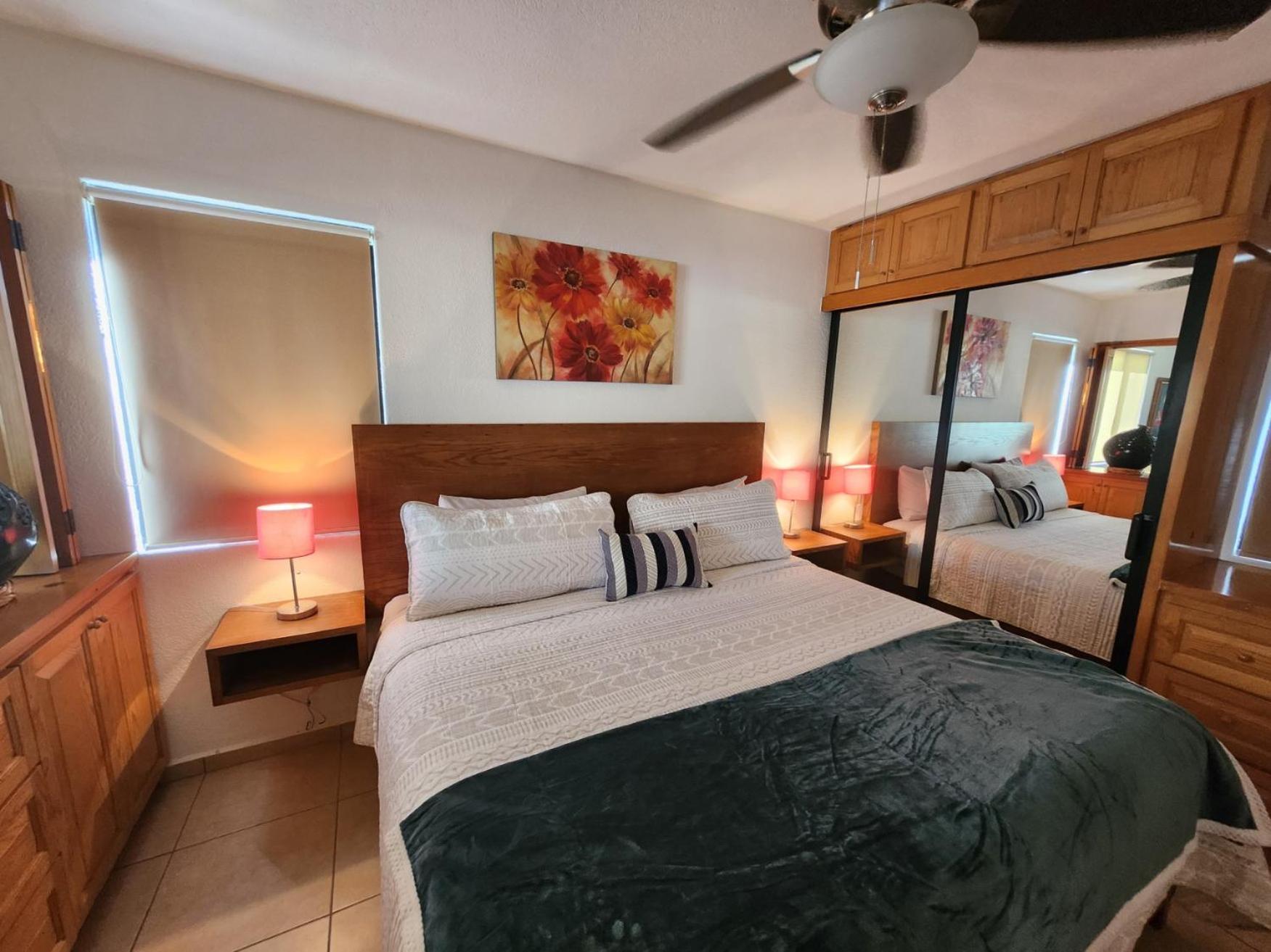 Eateries Shops 10 Min Walk Golf View Apartamento